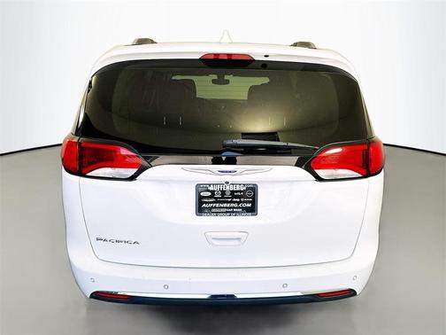 2018 Chrysler Pacifica Touring-L Plus