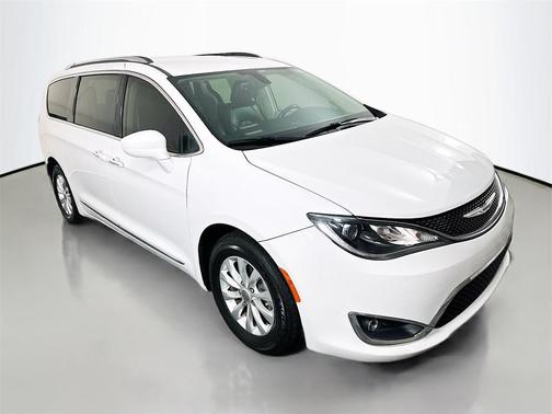 2018 Chrysler Pacifica Touring-L Plus