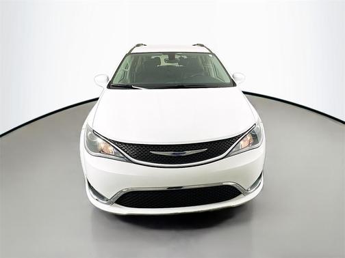 2018 Chrysler Pacifica Touring-L Plus