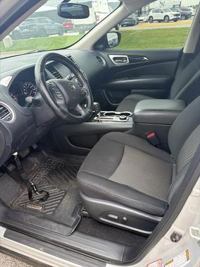 Brilliant Silver Metallic 2020 Nissan Pathfinder SV