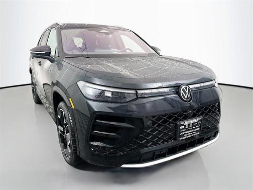 2026 Volkswagen Tiguan 2.0T SEL R-Line