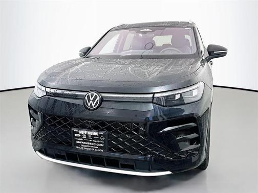 2026 Volkswagen Tiguan 2.0T SEL R-Line