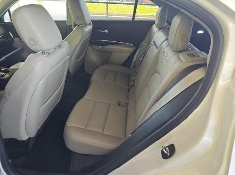 Crystal White 2020 Cadillac XT4 Luxury
