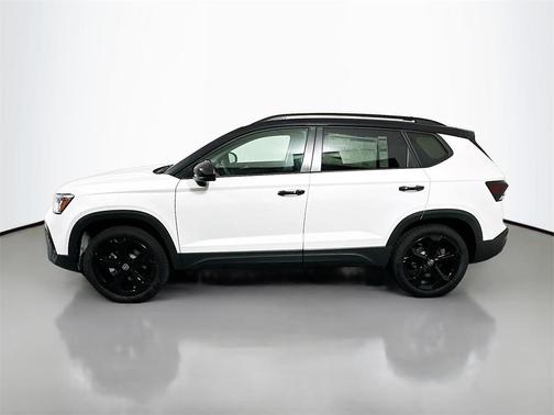 2025 Volkswagen Taos 1.5T SE Black