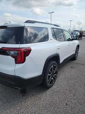 2021 GMC Acadia SLT