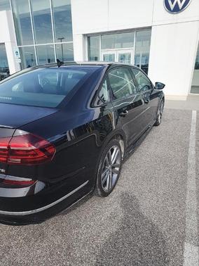2018 Volkswagen Passat 2.0T R-Line