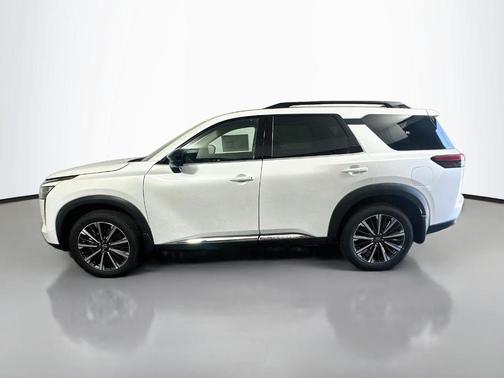 Pearl 2026 Nissan Pathfinder Platinum