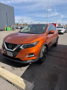 2022 Nissan Rogue Sport SL