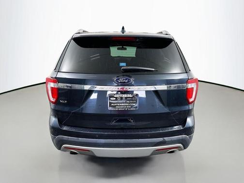 Smoked Quartz Metallic Tinted Clearcoat 2017 Ford Explorer XLT