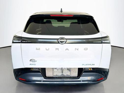 White / Black 2026 Nissan Murano Platinum