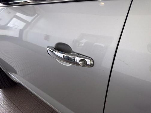Quicksilver Metallic 2017 Buick Enclave Premium