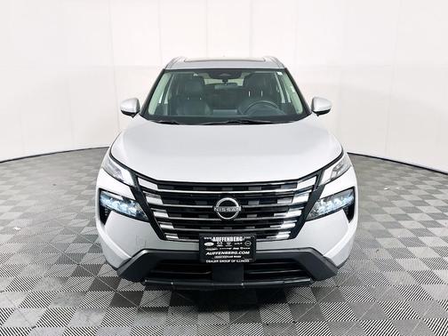 Brilliant Silver Metallic 2024 Nissan Rogue SV