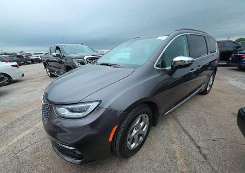Granite Crystal Clearcoat Metallic 2023 Chrysler Pacifica Limited