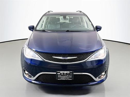 2020 Chrysler Pacifica Touring-L