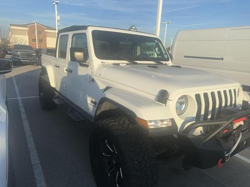 2022 Jeep Gladiator Sport