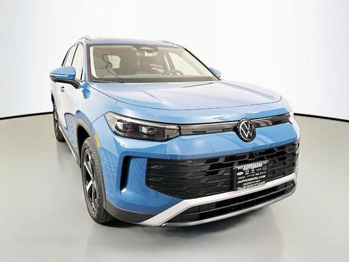 Monterey Blue Pearl 2026 Volkswagen Tiguan 2.0T SE