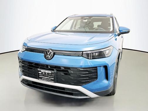 Monterey Blue Pearl 2026 Volkswagen Tiguan 2.0T SE