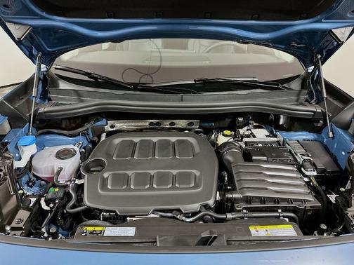 Monterey Blue Pearl 2026 Volkswagen Tiguan 2.0T SE