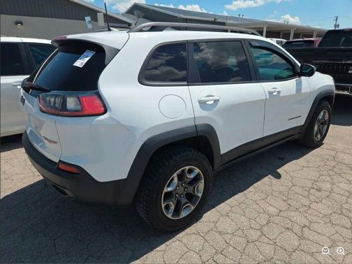 Bright White Clearcoat 2019 Jeep Cherokee Trailhawk