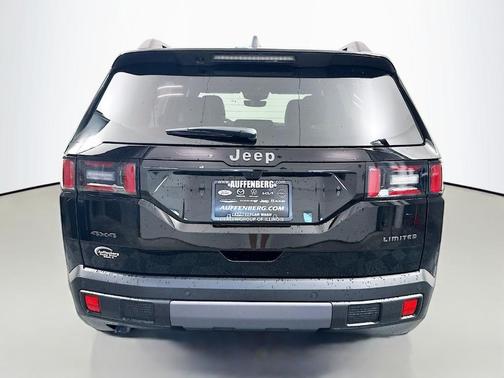 Diamond Black 2026 Jeep Cherokee LAREDO/LIMITED