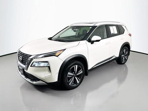 White 2023 Nissan Rogue Platinum
