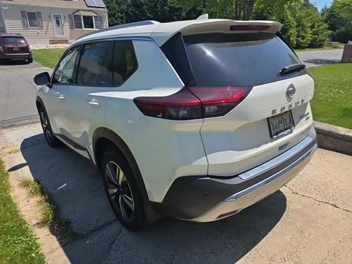 White 2023 Nissan Rogue Platinum