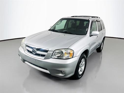 2005 Mazda Tribute s