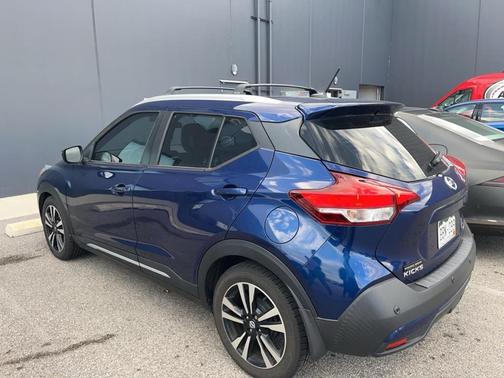 2020 Nissan Kicks SR