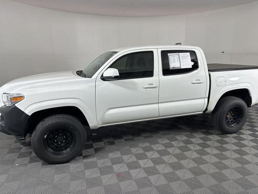 2022 Toyota Tacoma SR