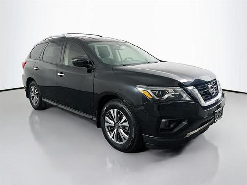 2019 Nissan Pathfinder SV