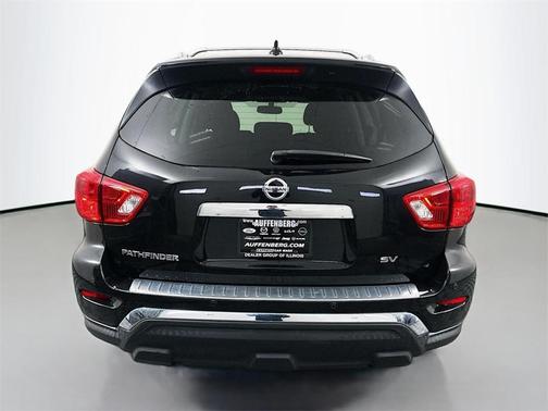 2019 Nissan Pathfinder SV