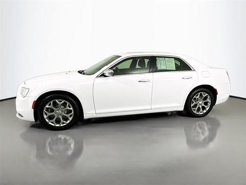 2017 Chrysler 300C Platinum