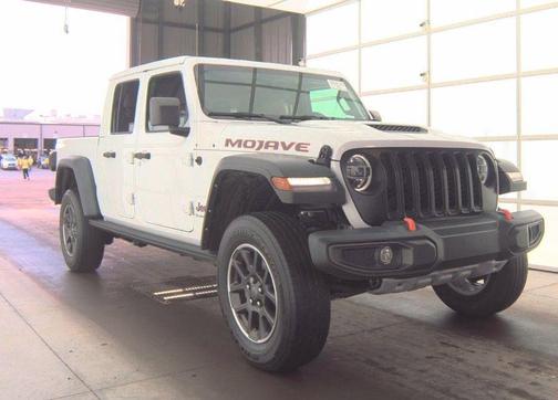 Bright White Clearcoat 2021 Jeep Gladiator Mojave
