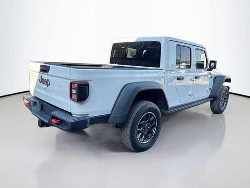 Bright White Clearcoat 2021 Jeep Gladiator Mojave