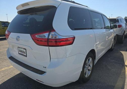 2017 Toyota Sienna L