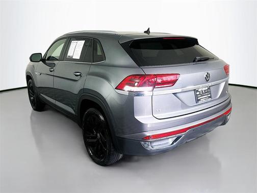 2022 Volkswagen Atlas Cross Sport 2.0T SE w/Technology