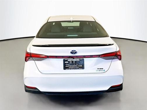 2021 Toyota Avalon Hybrid XSE