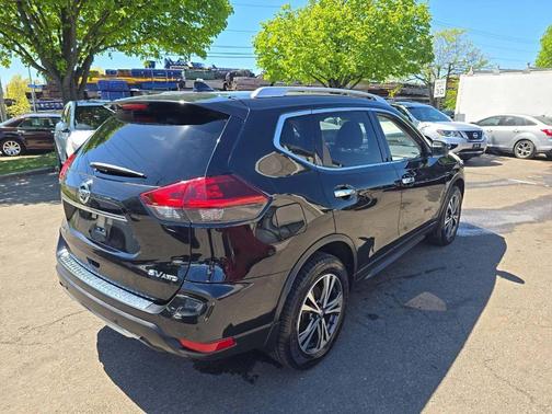 Magnetic Black 2019 Nissan Rogue SV