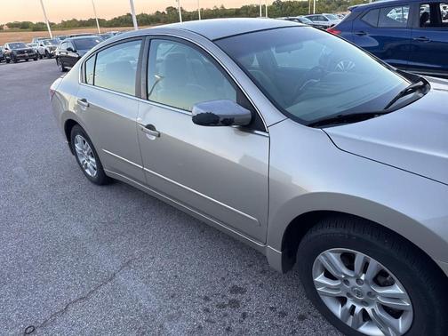 Sonoran Sand 2010 Nissan Altima 2.5 S