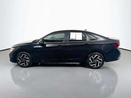 Deep Black Pearl Effect 2022 Volkswagen Jetta 1.5T SEL