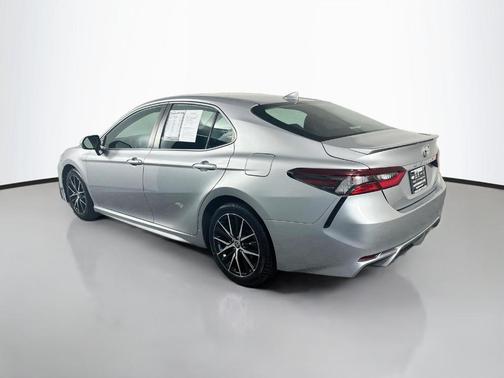 Celestial Silver Metallic 2021 Toyota Camry SE