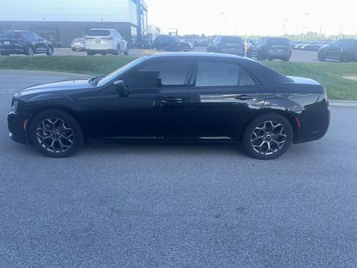 2017 Chrysler 300 S