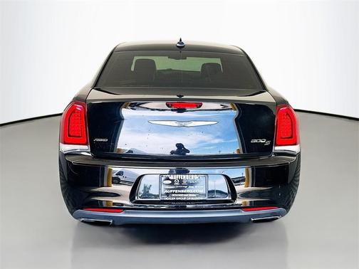 2017 Chrysler 300 S