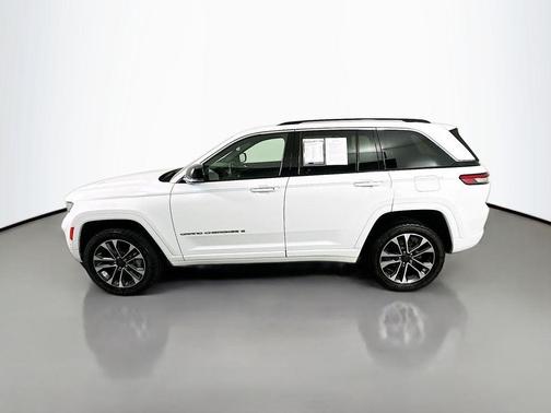 2022 Jeep Grand Cherokee Overland
