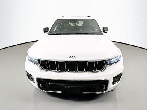 2022 Jeep Grand Cherokee Overland