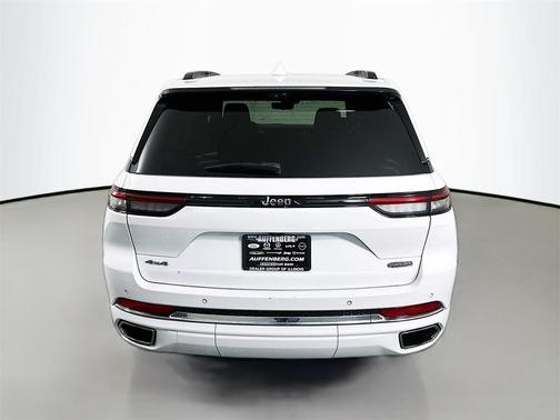 2022 Jeep Grand Cherokee Overland