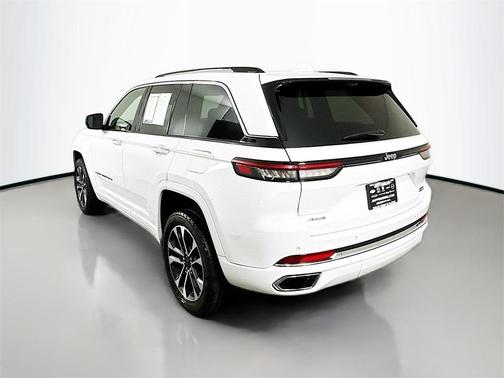 2022 Jeep Grand Cherokee Overland