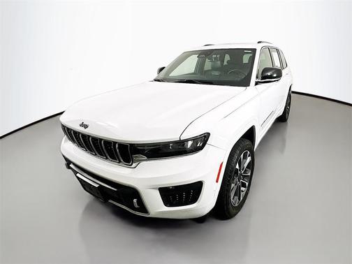 2022 Jeep Grand Cherokee Overland