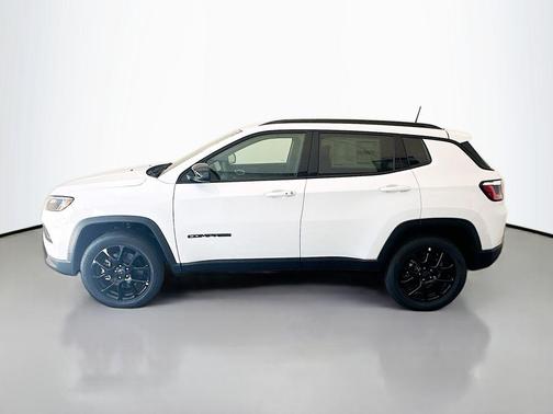 Bright White Clearcoat 2026 Jeep Compass Latitude