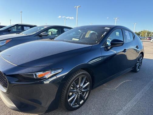 2022 Mazda Mazda3 FWD w/Preferred Package